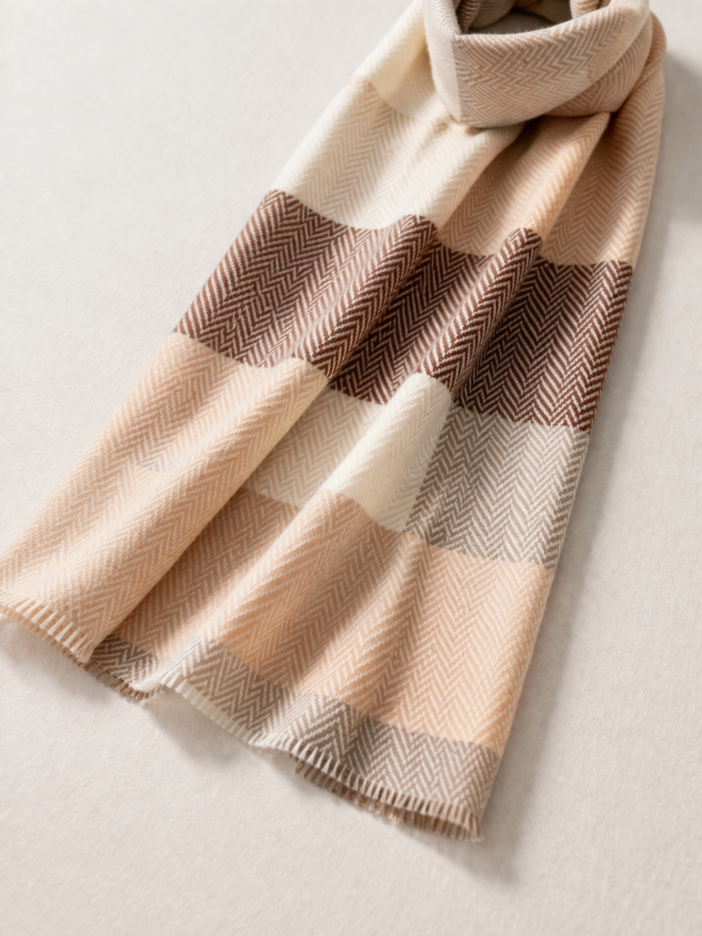 Karivani Gift Box - Blanket , Stole