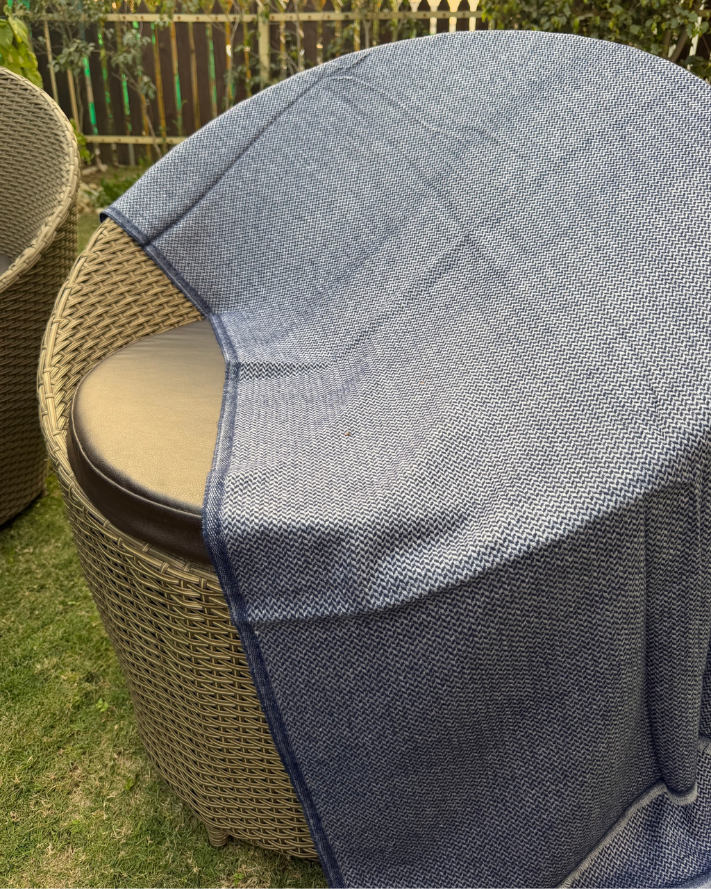 Gift Box - Blanket , Mufflers (2)