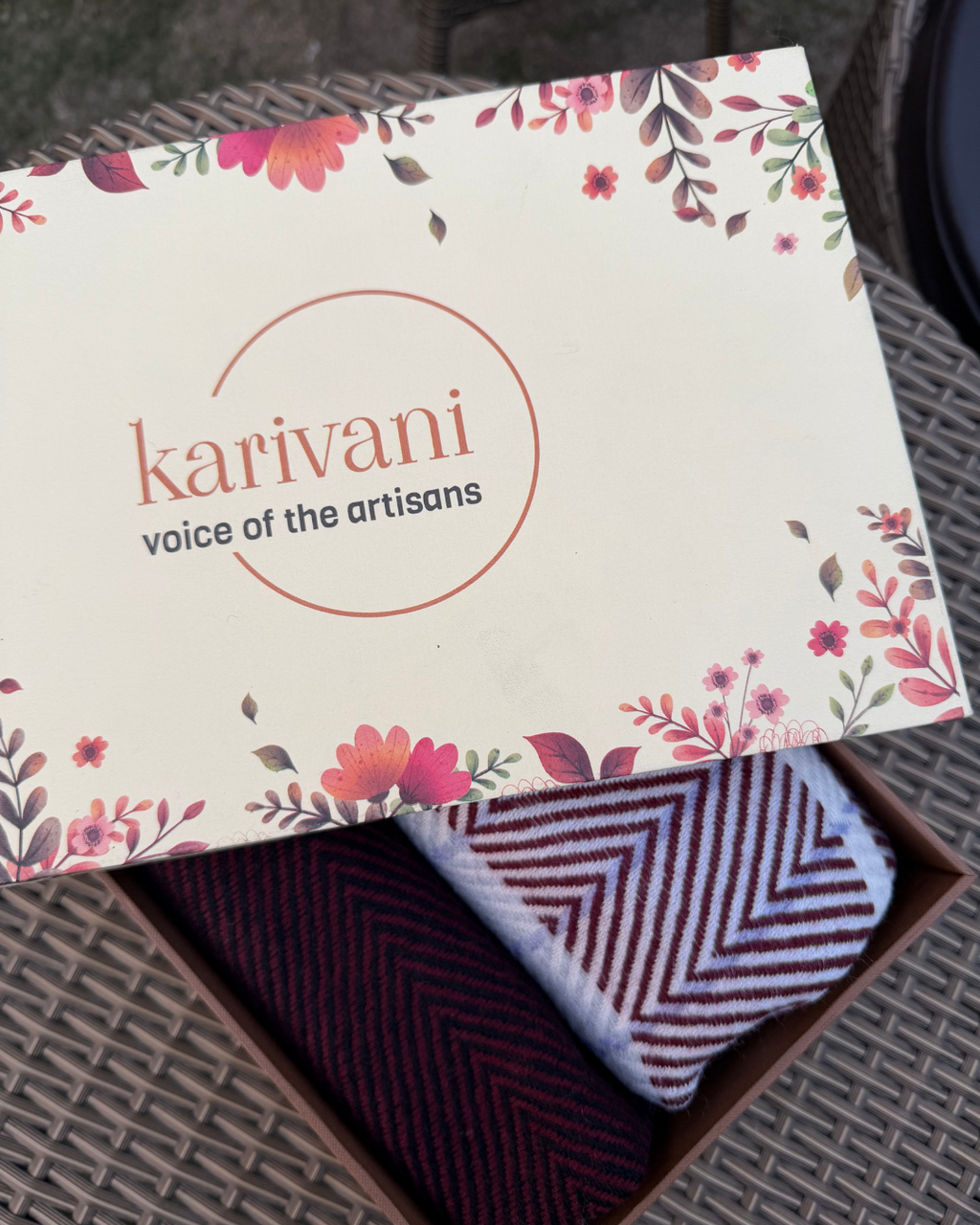 Karivani Gift Box His & Her - Stole for her, muffler for him