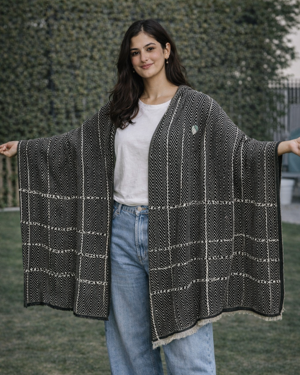 Karivani Gift box - Embroidered Stole