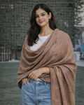 Karivani Gift box - Embroidered Stole