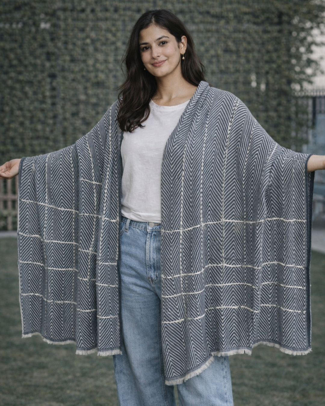 Karivani Gift box - Embroidered Stole