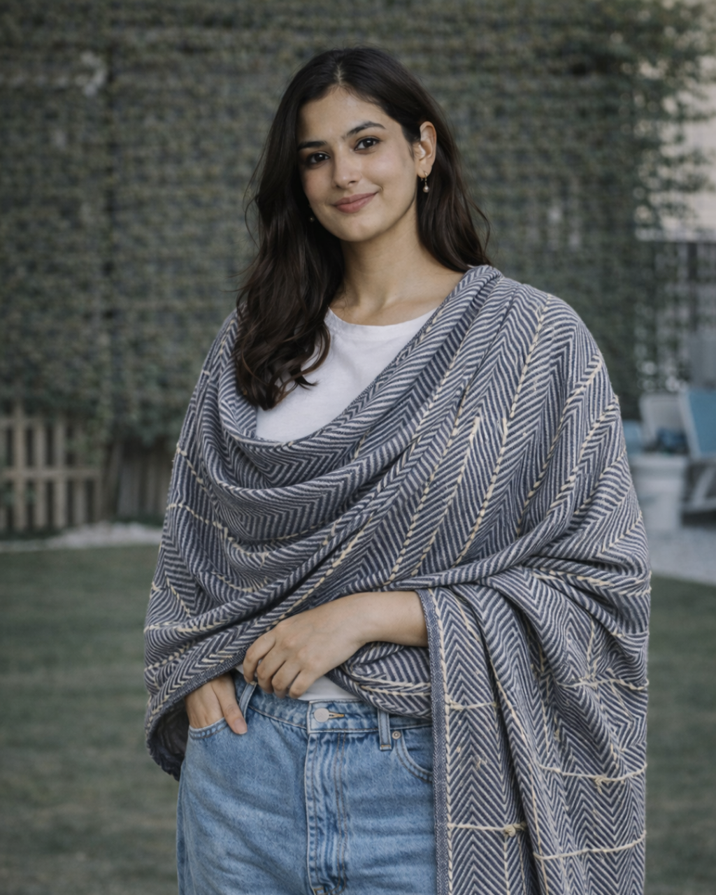 Karivani Gift box - Embroidered Stole
