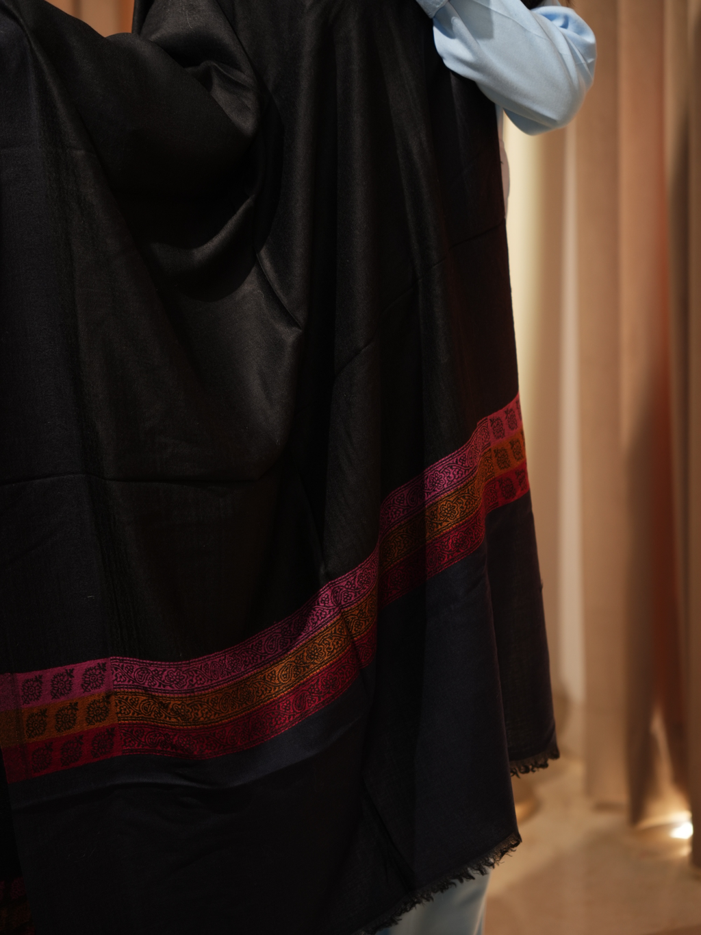 color:black