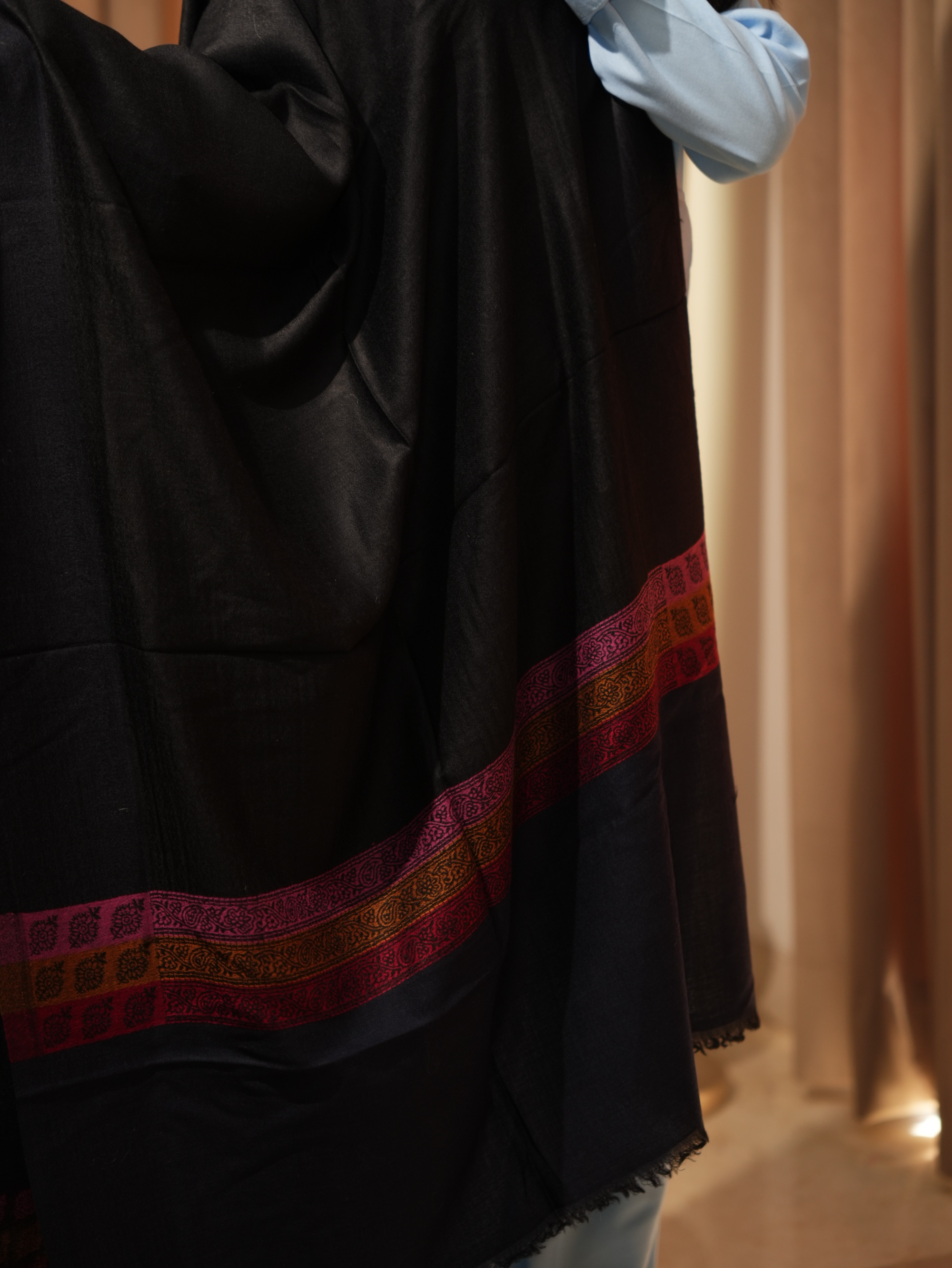 color:black