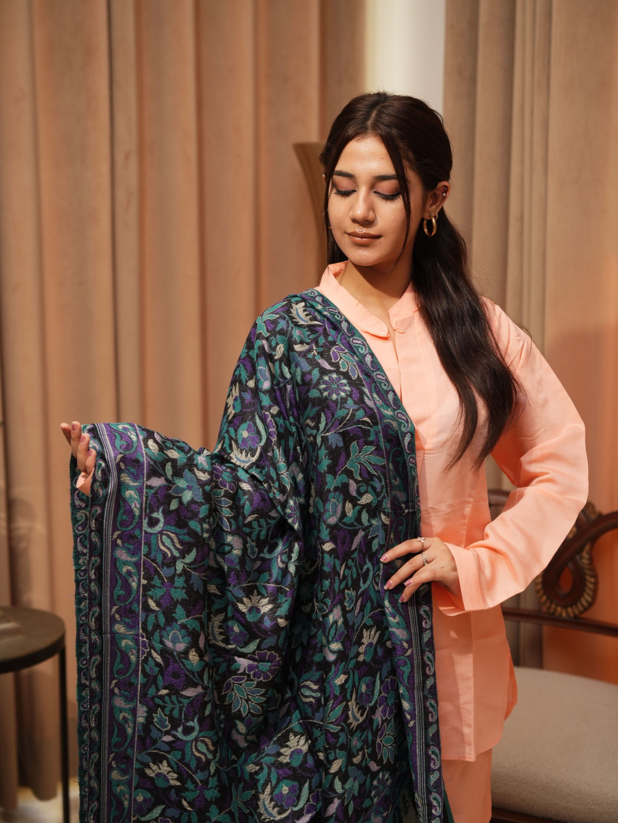 Karivani Women's Faux Pashmina Stole - Kani Jaal Reversible Stole