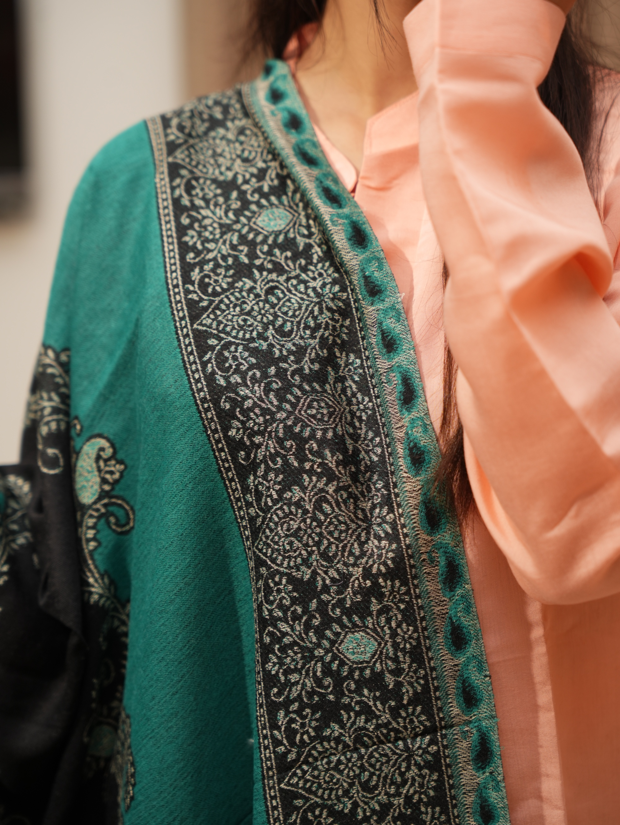 Karivani Women's Faux Pashmina Stole - Side Flower Cutting