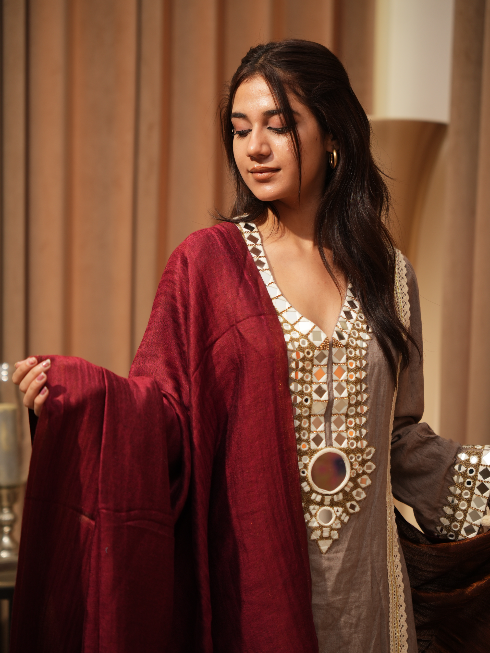 Karivani Women's Faux Pashmina Shawl - Moonlight Reversibe Shawl