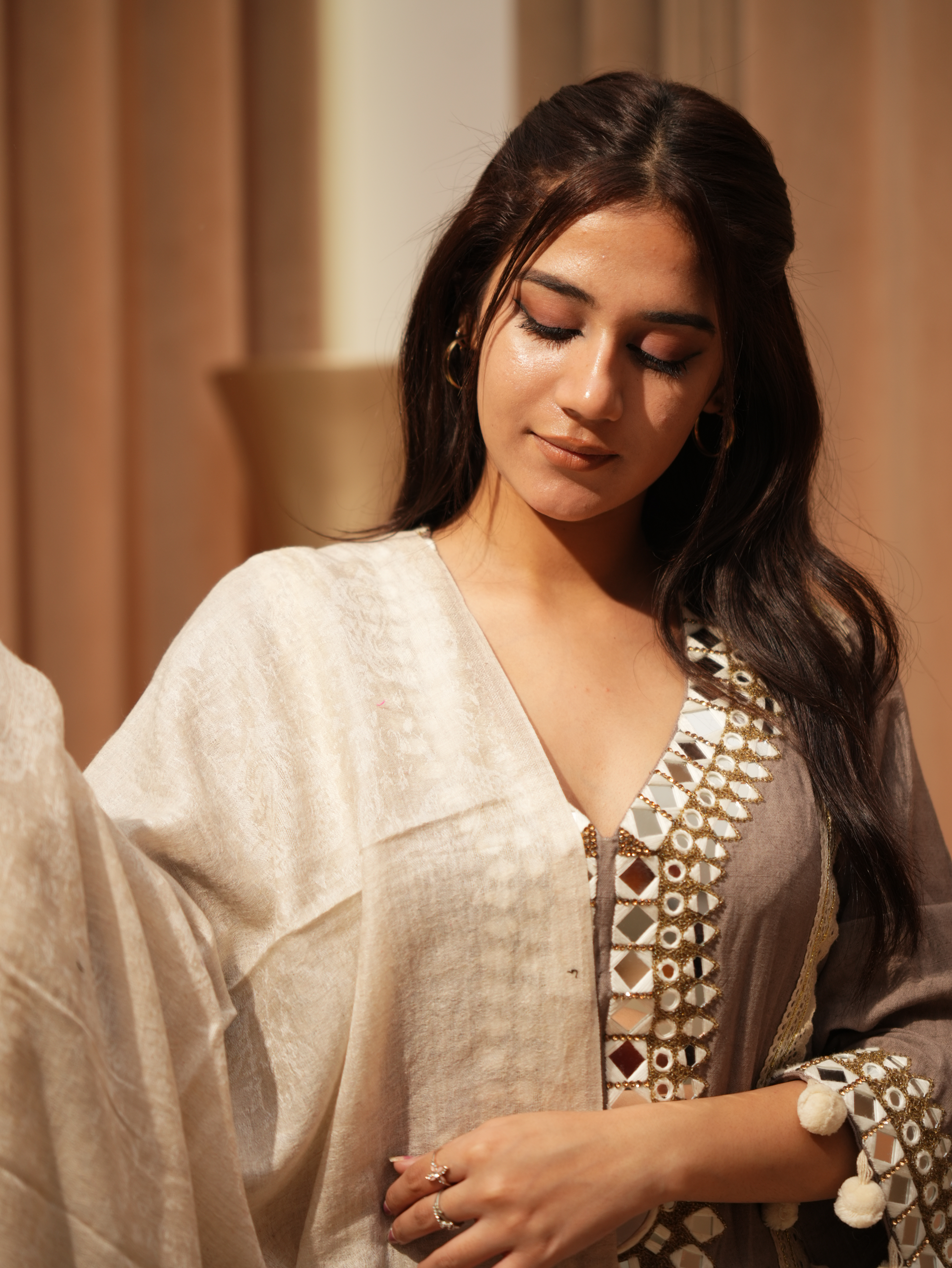 Karivani Women's Faux Pashmina Shawl - Ambi Big Border Shawl