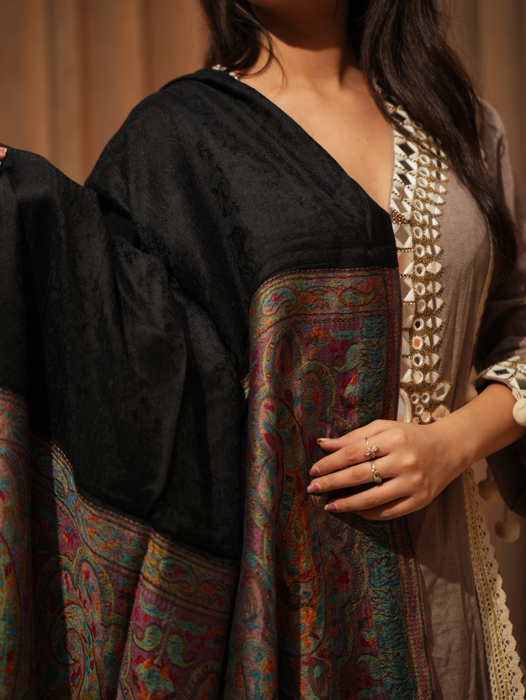 Karivani Women's Faux Pashmina Shawl - Ambi Big Border Shawl