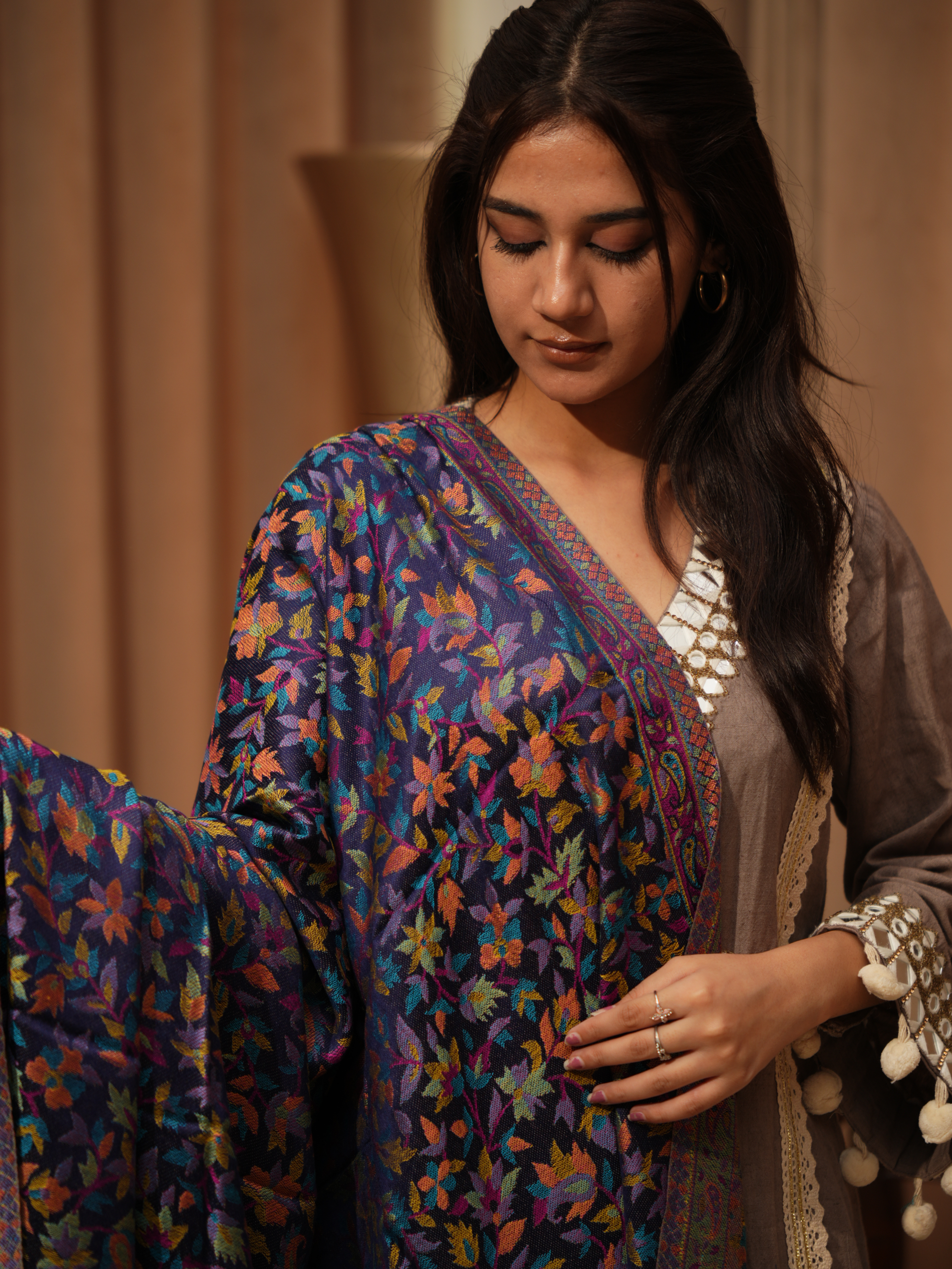 Karivani Women's Faux Pashmina Shawl - Modal Jamawar Reversible Shawl