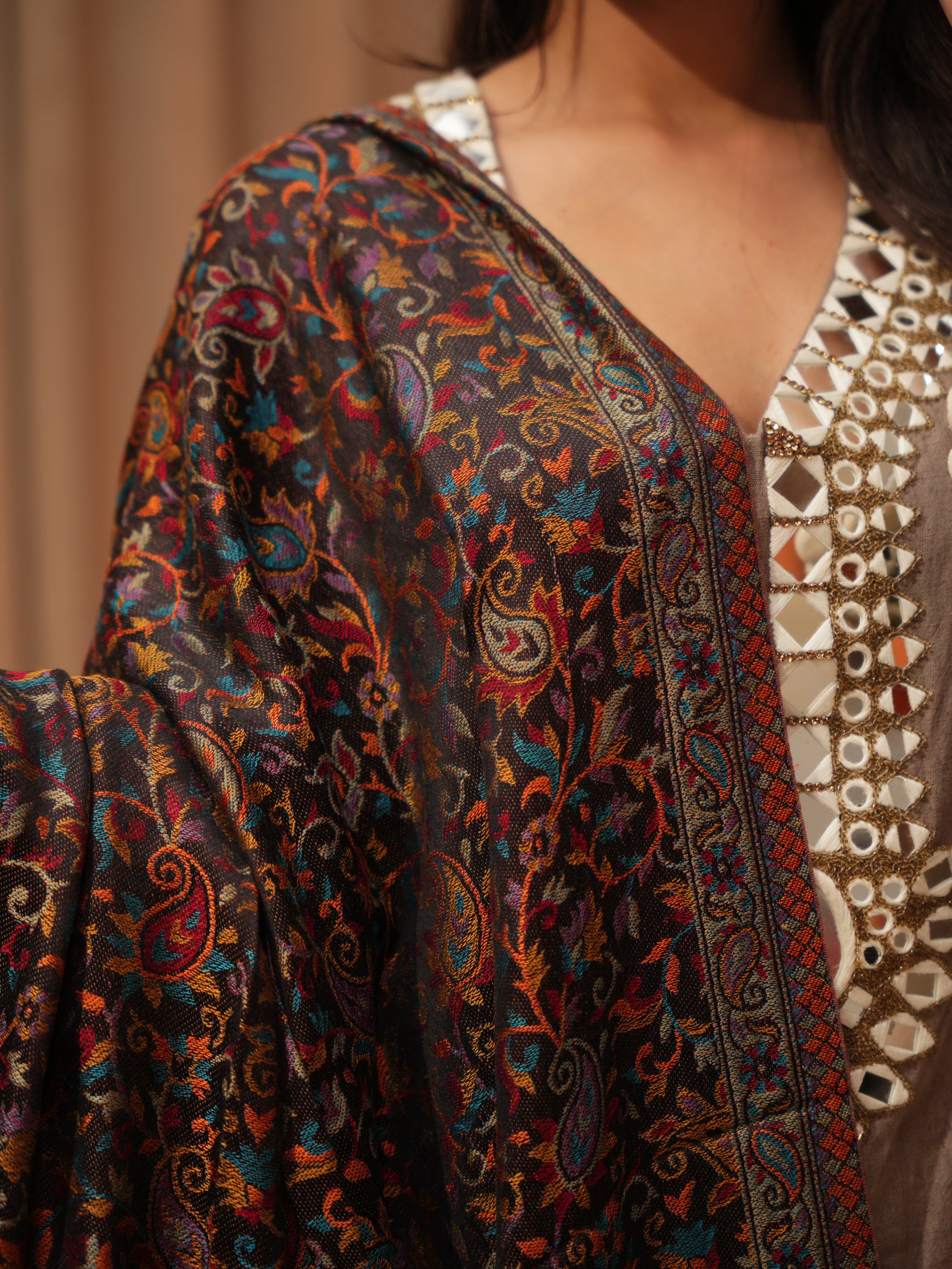 Karivani Women's Faux Pashmina Shawl - Modal Jamawar Reversible Shawl