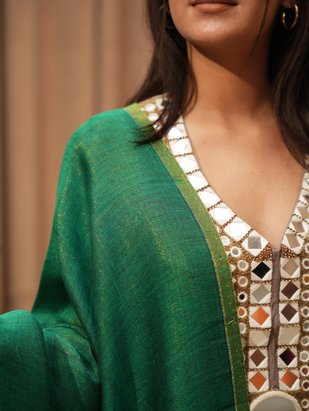 color:green