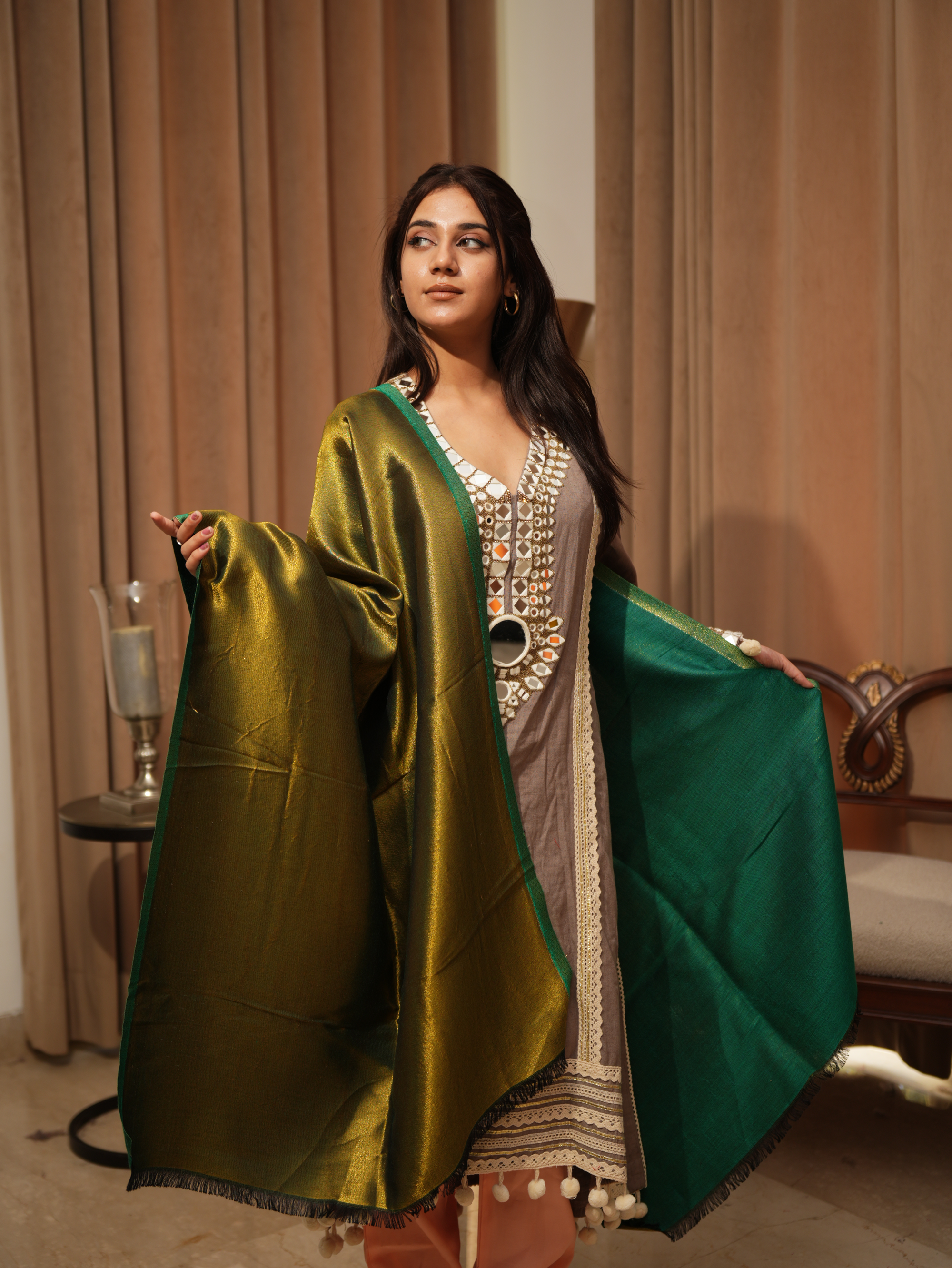 color:green