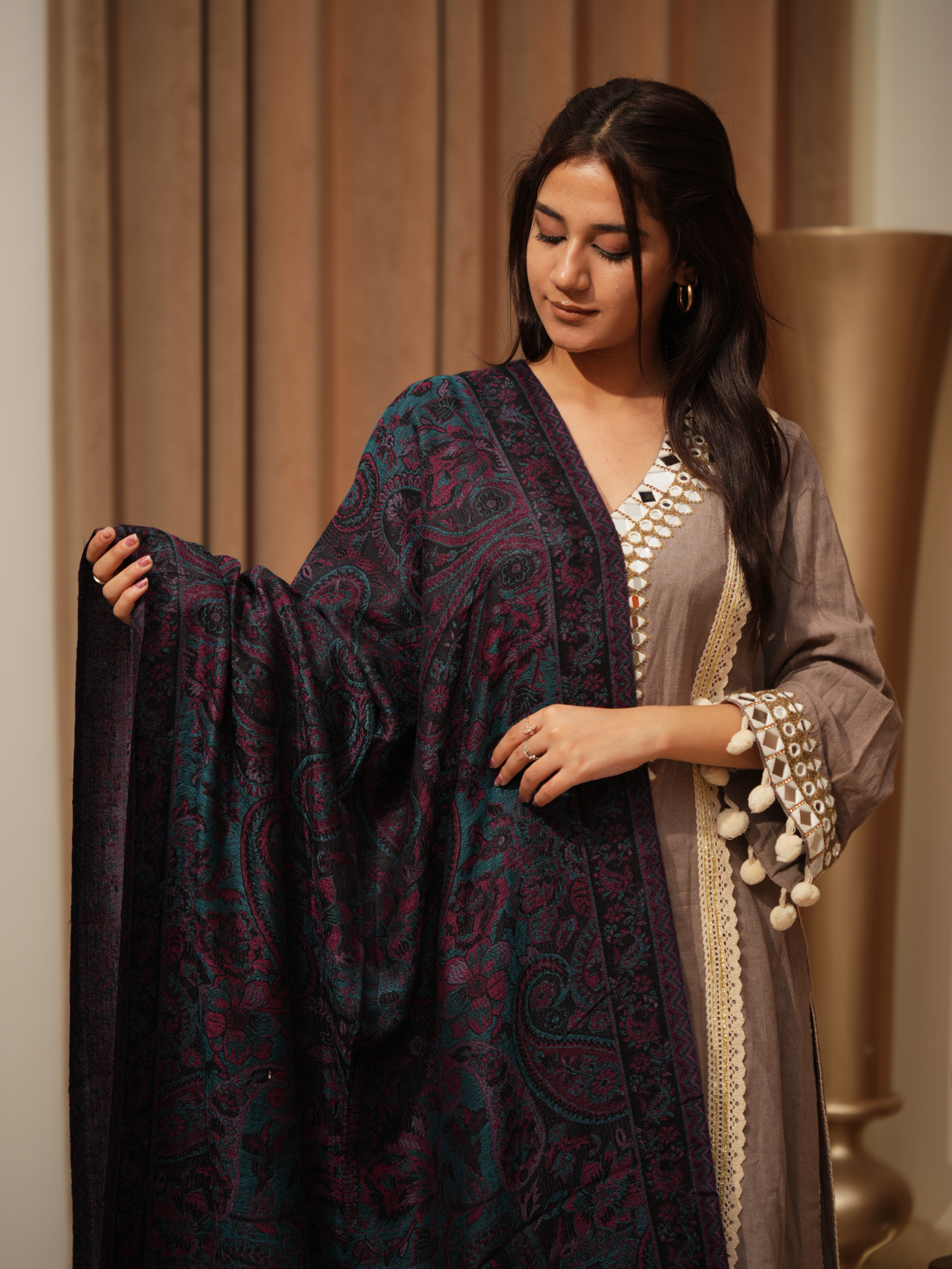 Karivani Women's Faux Pashmina Stole - Modal Jamawar Stole