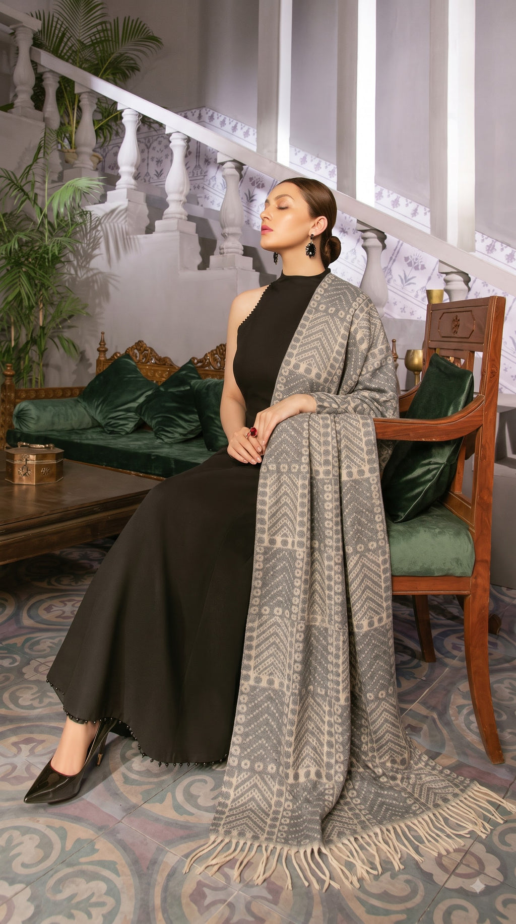 Geometric Tribal Block Polyester Stole with Tassels